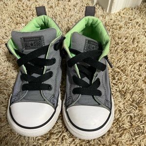 Kids converse high top. Size 10